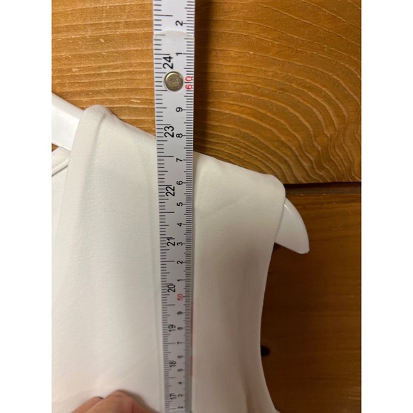 Acorn Women's White V-Neck Sleeveless Top L Nylon Spandex Sheer Thick‎ Layering - Picture 3 of 7